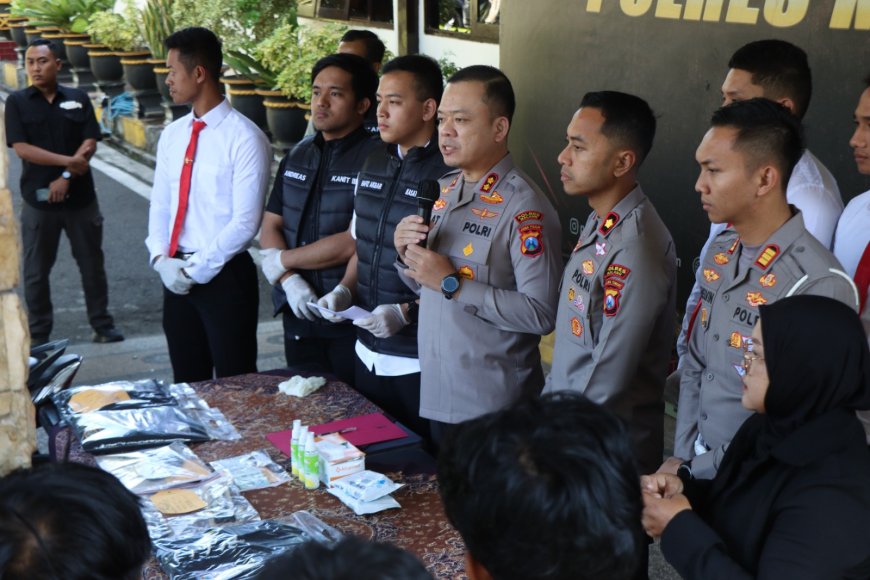 Sajam Diamankan Polisi dalam Operasi Pengamanan Malam 1 Suro